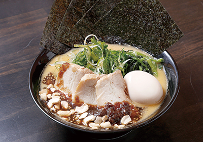 家系ネギ味噌MAXラーメンとびっきり鰹オイルのせ