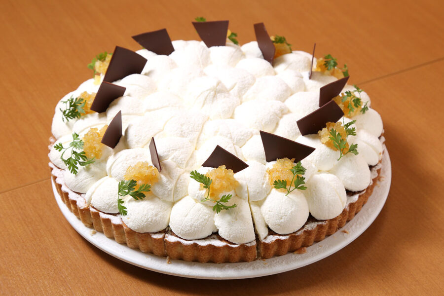 レモンとホワイトチョコのタルト 1ピース780円(テイクアウト) ※7月末まで