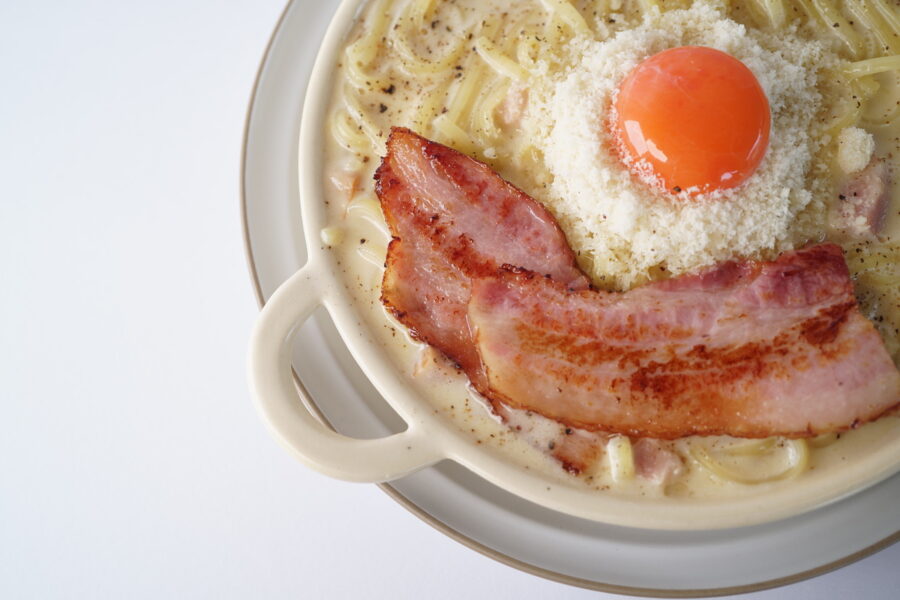長すぎるベーコンのカルボナーラ　1,790円