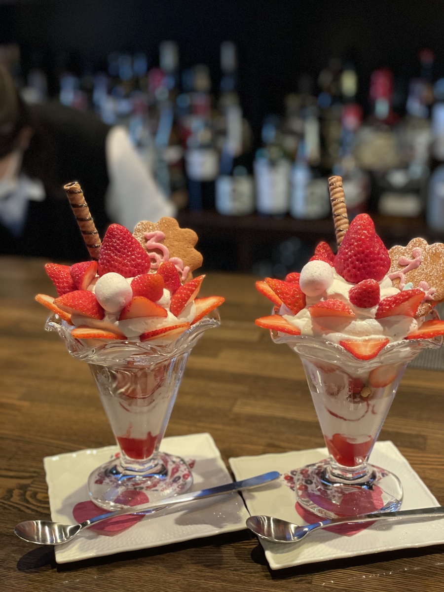 いい天気です お散歩の途中にいちごパフェ 安城市のるーちぇ Chaoo Jp