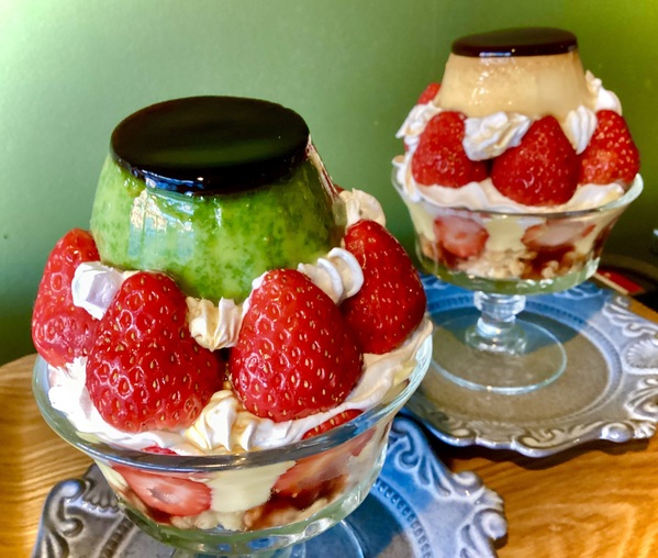 【西尾抹茶プリンのいちごパフェ】リニューアル❗️
ぷるっとなめらかプリンと抹茶...