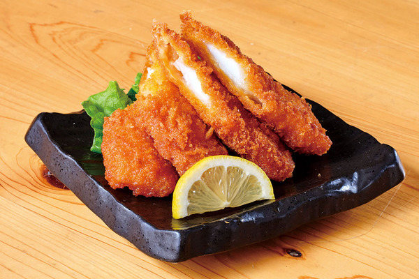 西尾のソウルフードとして愛される「イカフライのレモン煮」が楽しめます。