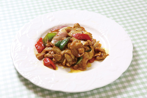 ほどよいスパイス感がクセになる味わいの鶏肉のレモングラス炒め|刈谷市
