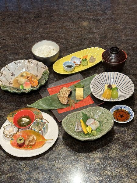 新メニュー始まります！！
ご予約お待ちしております。
〈西尾和食〉〈西尾和食...