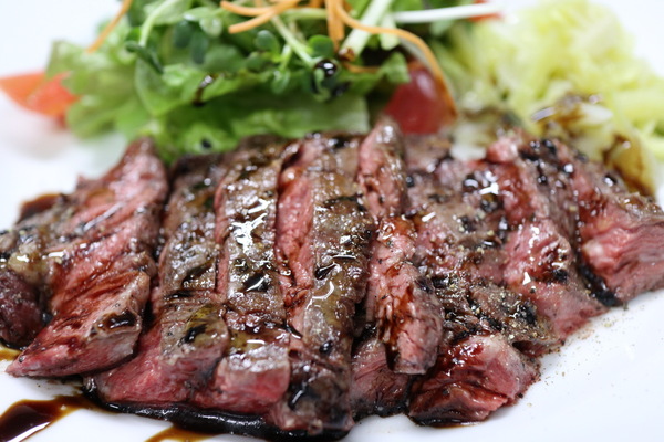 どんより気分を吹き飛ばす！店内でゆったりランチ・ディナー
本日11/5お席まだ...