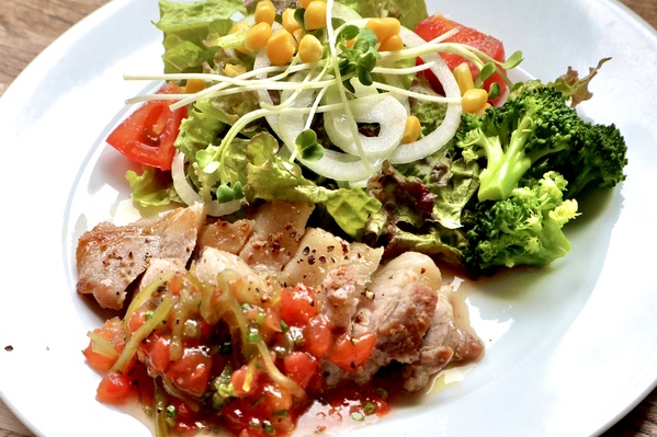 本日11/8お席まだまだ空いております。
テイクアウトご注文ご予約受付中です。