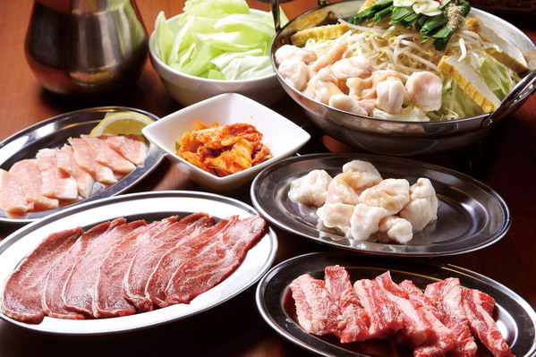 1年の終わりと始まりは美味しいお肉で!!ホルモン、焼肉、もつ鍋を満喫しよう♪｜小...