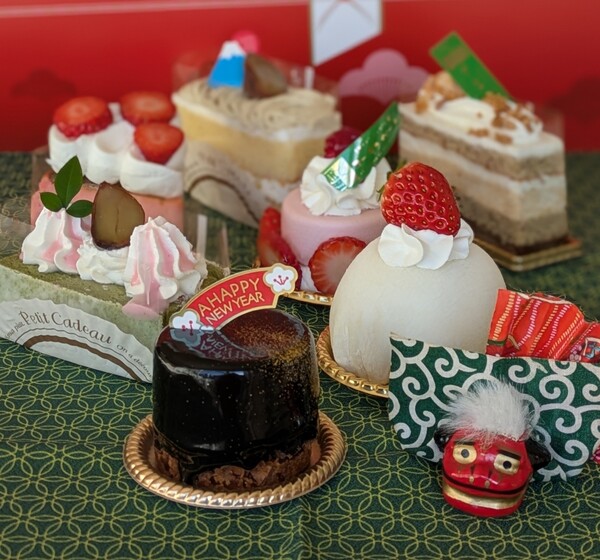 お正月ケーキいかがですか