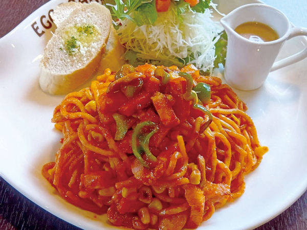 オムライス専門店の絶品ナポリタン!! 20％OFFクーポンで、お得に味わって｜エ...