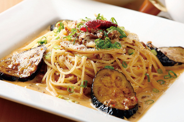 メインを選べるランチが人気♪月替りメニューもお見逃しなく!!｜豊田市「キッチンn...