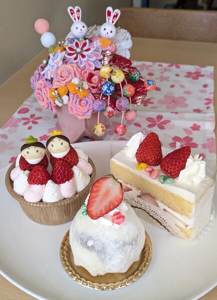 ひなまつりケーキ
