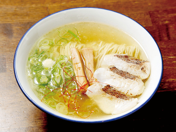 極上スープに“天然真鯛”の旨味がぎゅっと凝縮!!