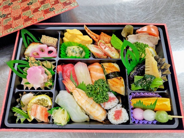 春の行楽におすすめの華やか弁当