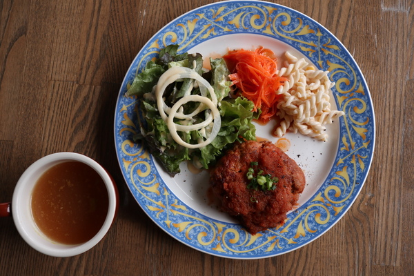 本日4/23お席に余裕がございます。
ご予約なしでもご案内できます。