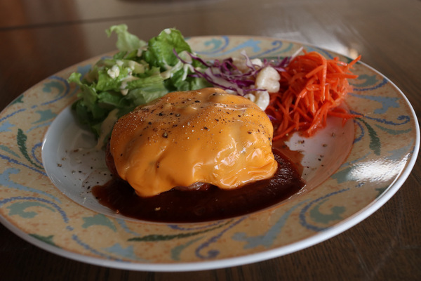 本日4/26お席に余裕がございます。
テイクアウトご注文ご予約受付中です。