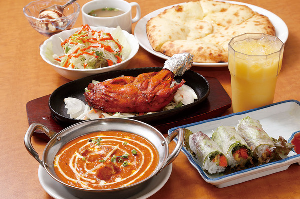 ランチもディナーもテイクアウトも大満足!!
みんなで楽しめる本格インド料理♪