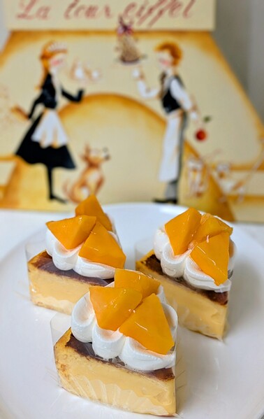 マンゴーバスクチーズケーキ