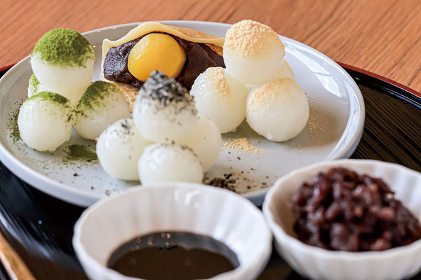 「どんぐりの里」すぐの、人気の和カフェ。「お月見セット」など、秋メニュー登場！！