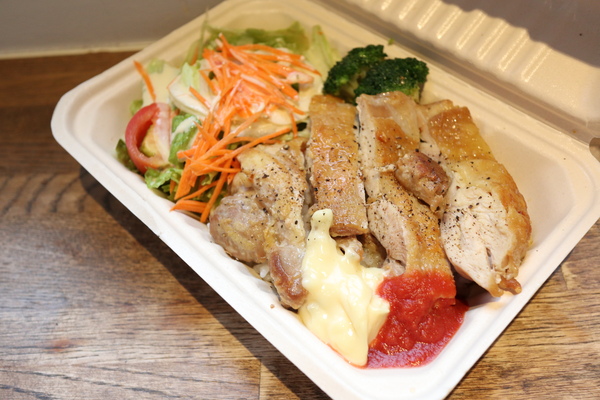 おはようございます
本日10/26通常通り営業致します。
ランチ、ディナー共...